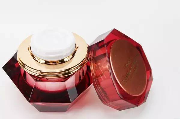 伊思蜗牛霜和韩雅蜗牛霜哪个好用,泰国蜗牛霜和伊思蜗牛霜哪个好