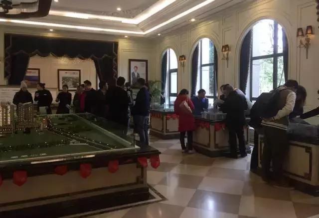 到成都的街上走一走,到成都的街道走一走