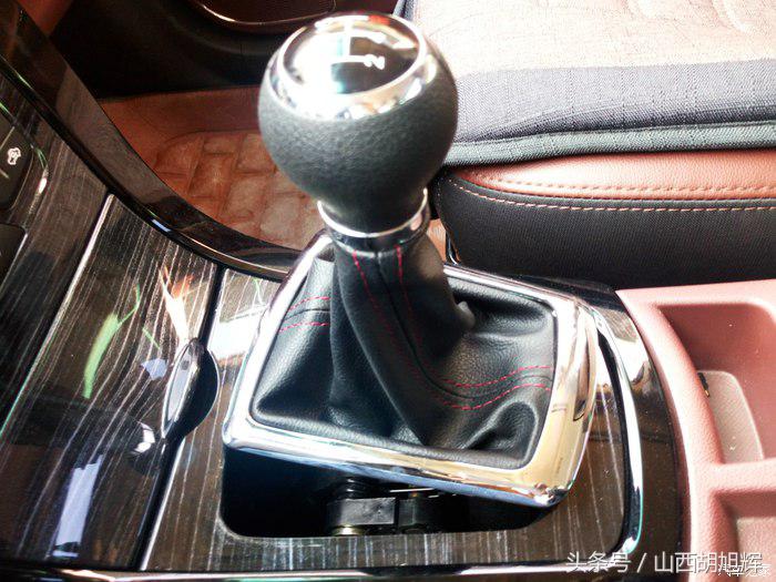 比亚迪速锐排挡头怎样拆,比亚迪速锐排挡防尘套怎么装