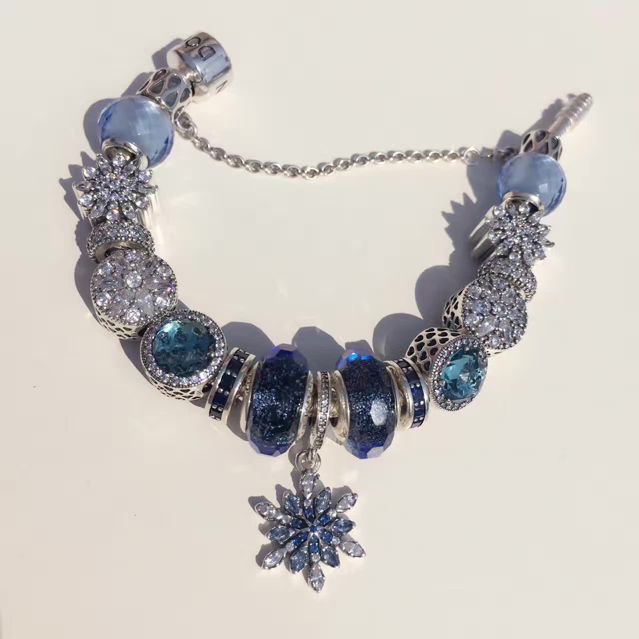 送给自己心仪的女生有哪些饰品推荐呢?