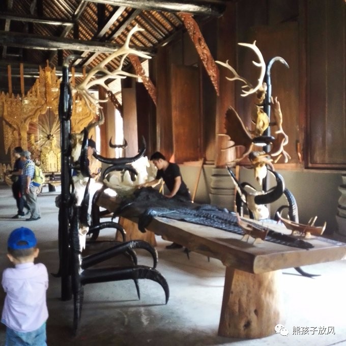 能在异国被警察抓也没谁了吧？这是我的清迈，和你去的不一样！