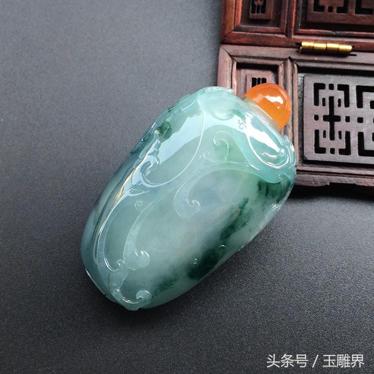 古代男子随身佩戴物品,男子穿越古代带了小玩具