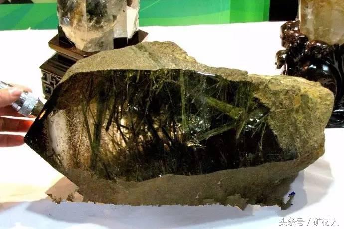 东海的水晶从哪里来的,水晶从哪里挖出来的