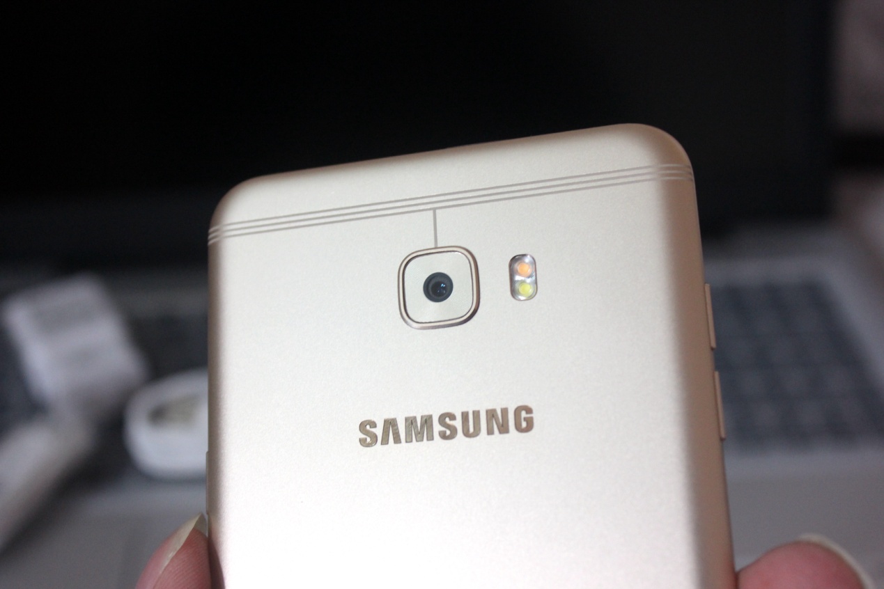 三星手机c7pro评测参数,三星手机c7与c7pro的区别