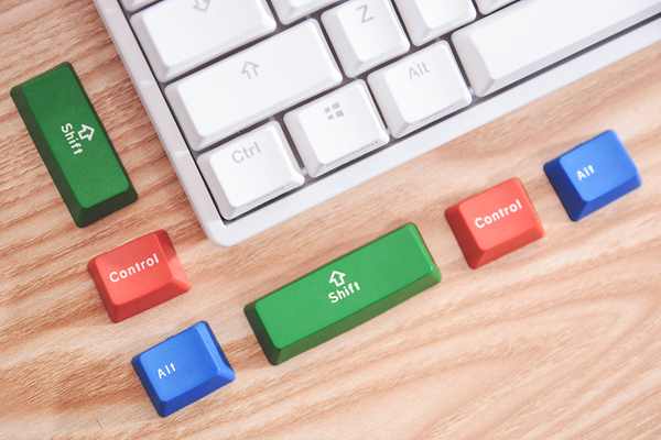 ikbc机械键盘c104黑轴,ikbc跟樱桃机械键盘的区别