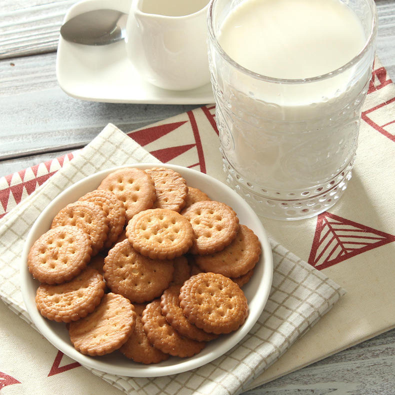 谁说零食不能当饭吃,什么饼干适合当饭吃
