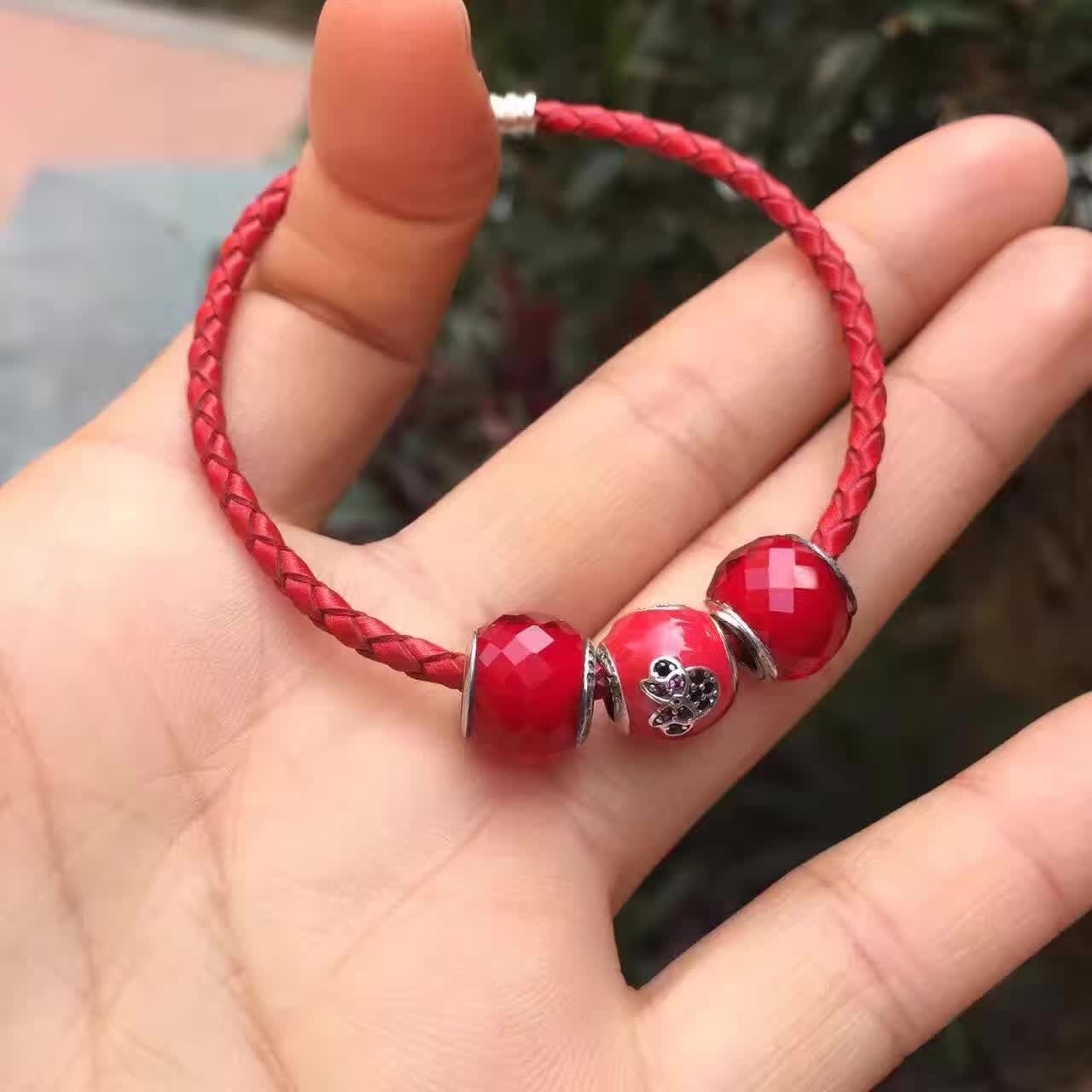 送给自己心仪的女生有哪些饰品推荐呢?