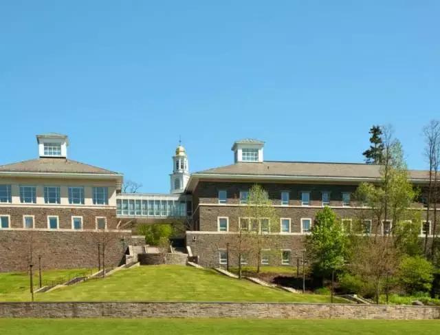 美国学费最贵前十位,美国费用最低的名校