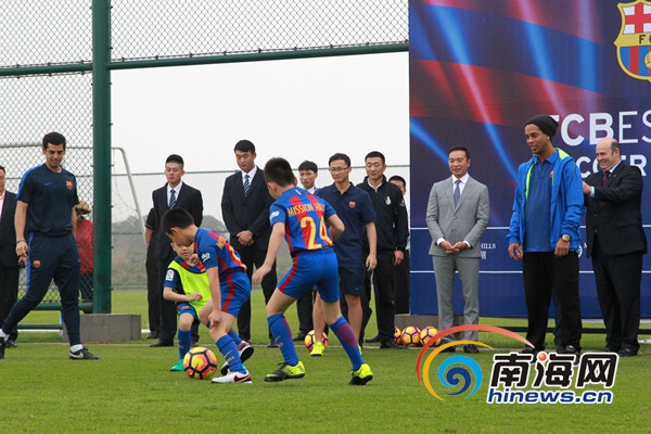 巴西球星小罗来中国,巴西足球明星小罗