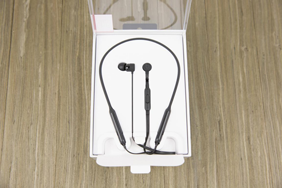 beatsx无线蓝牙入耳式耳机使用,beatsx蓝牙无线入耳式耳机怎么样