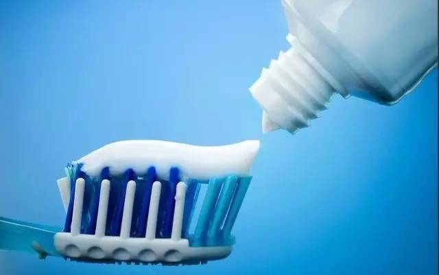 推荐斩男色的口红,不要再贪恋美色