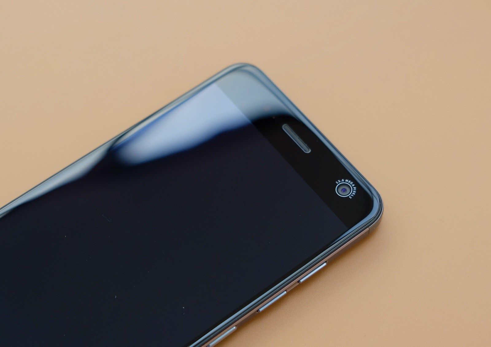 中兴BladeV9,中兴BLADEV8怎么样