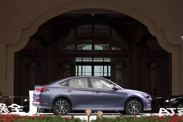 10年现代悦动自动挡试驾视频,北京现代新悦动瑕疵