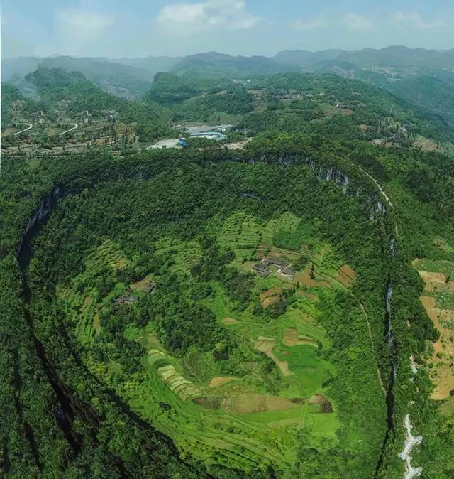 重庆最富有的8个区县 (重庆最发达的10个区县)