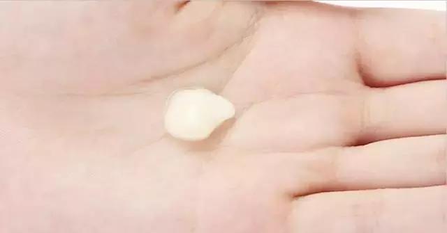 水油不平衡长痘适合的护肤品,适合混油皮长痘的护肤品