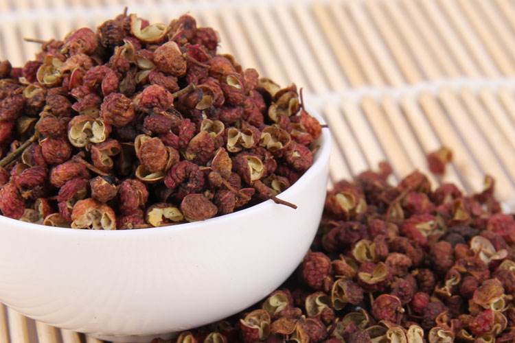 重庆生意火爆的苍蝇面馆子,解放碑附近的重庆小面馆