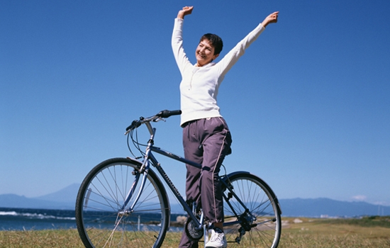 为什么骑自行车发力膝盖特别疼,为什么骑自行车伤膝盖