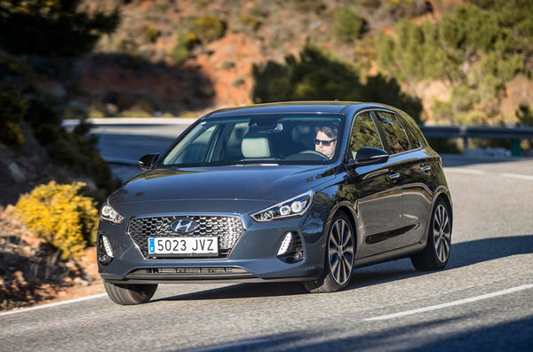 现代i30试驾视频图片,现代i30新车图解