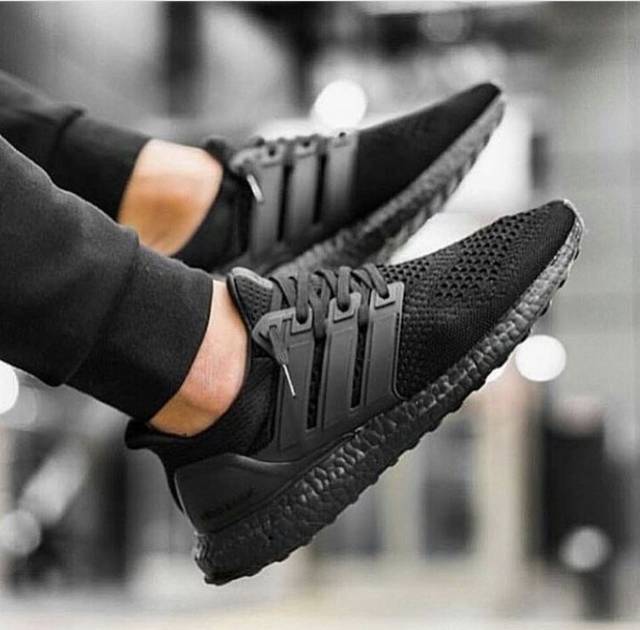 小白鞋就这样退出潮鞋竞技了？下一双潮爆街头的竟是它？