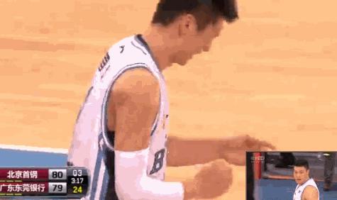 大夫把患者胳膊掰断了怎么赔,医生胳膊酸怎么办