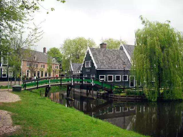 荷兰纪行—风车村与安妮之家（看看荷兰的“四宝”）
