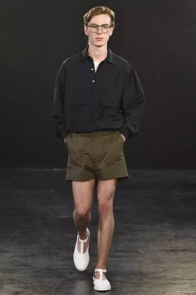 今年最新款的男装搭配,男装的各种色系穿搭你值得拥有