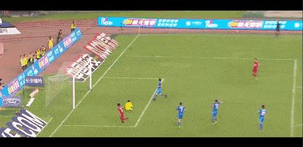 中超骂裁判名场面,裁判一脸懵逼视频