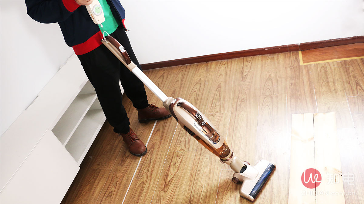 戴森吸尘器v7和国产吸尘器怎么选,戴森吸尘器测评排行榜前十