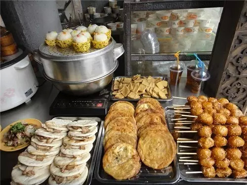 成都宽窄巷子景区特色,成都宽窄巷子有哪些小吃城