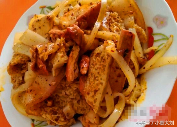 虢镇哪家烧肉面皮好吃,人生就像在玻璃渣里找糖吃