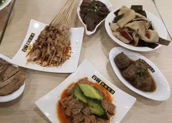 广州人均几十元吃到扶墙走的火锅,人均不到20就能吃撑的老店铺