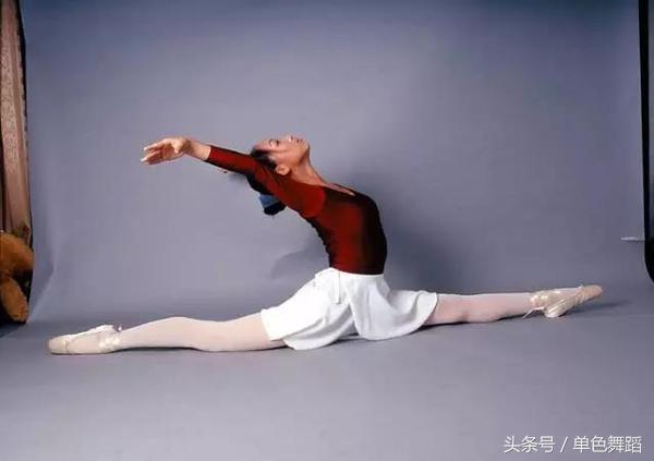 为什么跳舞的时候老是跟不上节奏,跳舞跟不上节奏反应慢怎么解决