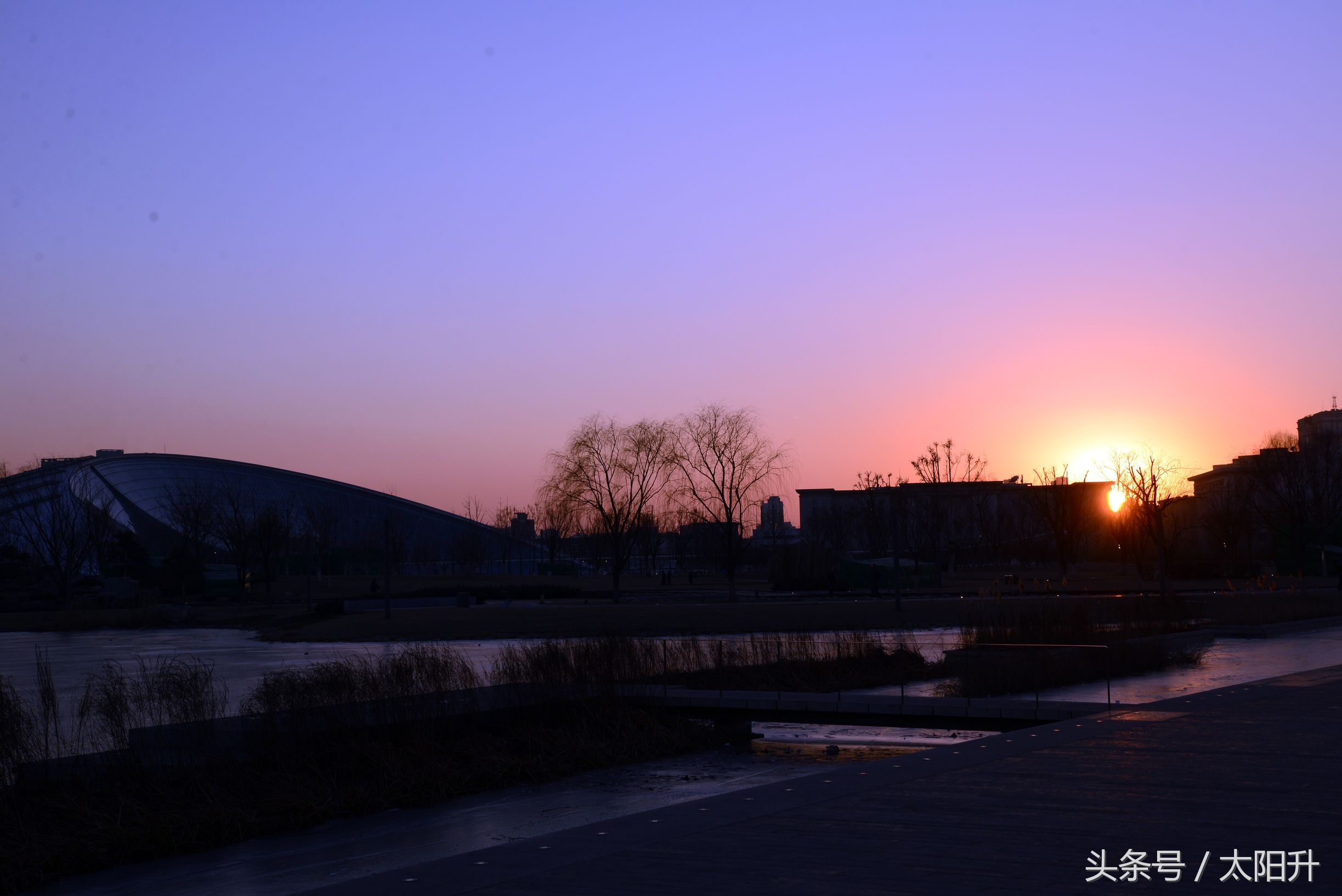 夜幕下的文化广场在哪里,天津文化中心银河夜景