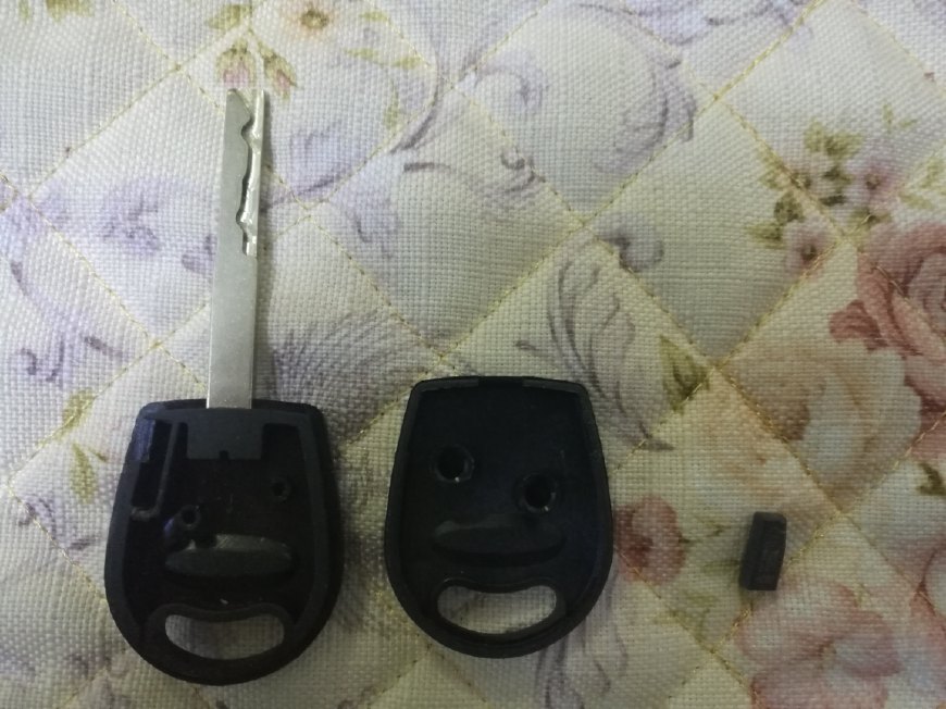 遥控汽车钥匙怎么组装,奇瑞自己配车钥匙教程