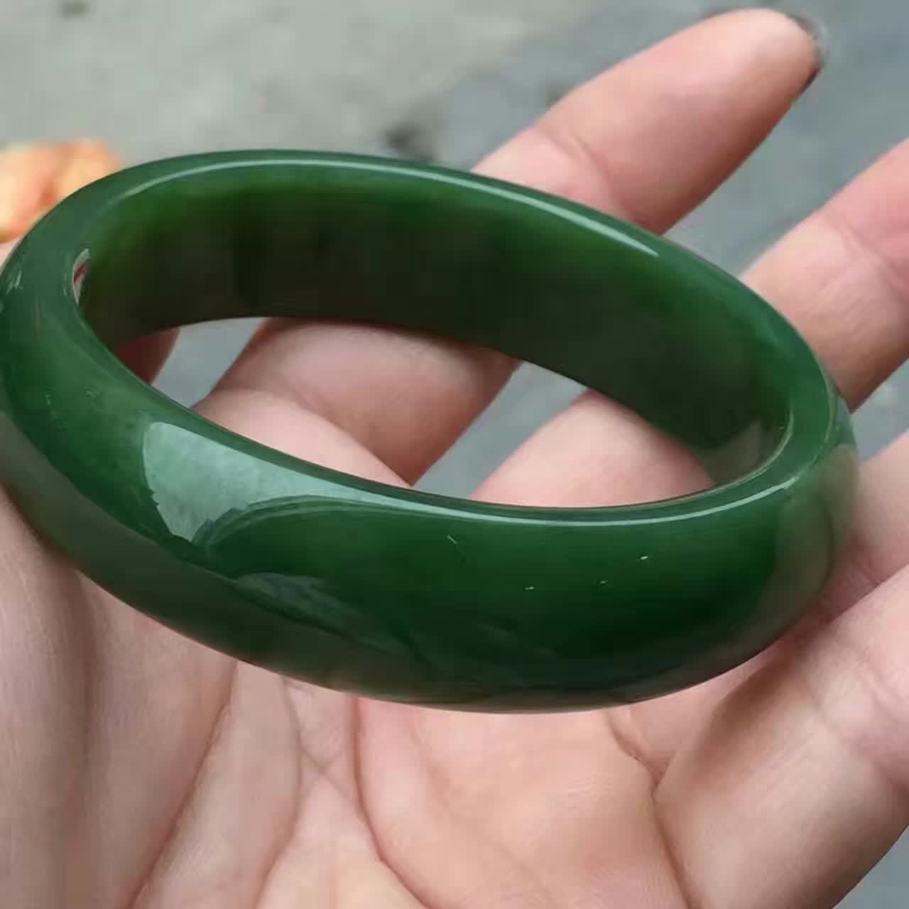 上等和田玉器欣赏,怎么从雕工鉴别和田玉