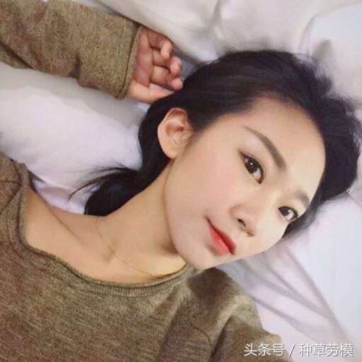 豆沙色口红试色完美日记,试色口红白桃乌龙