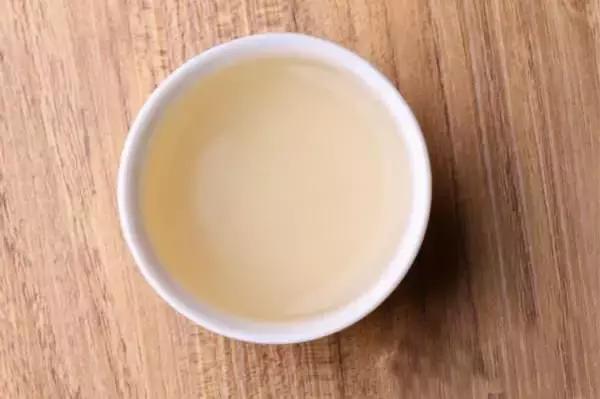 把茶卷起来当烟抽,把茶叶当烟来抽会长不高吗