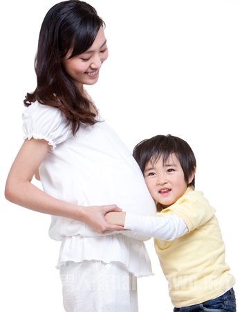 高龄生二胎怀孕一个月主要特征,大龄孕妈多久适合要二胎