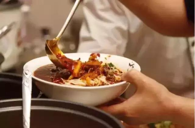 成都必吃的18碗面,成都最好吃的100碗面