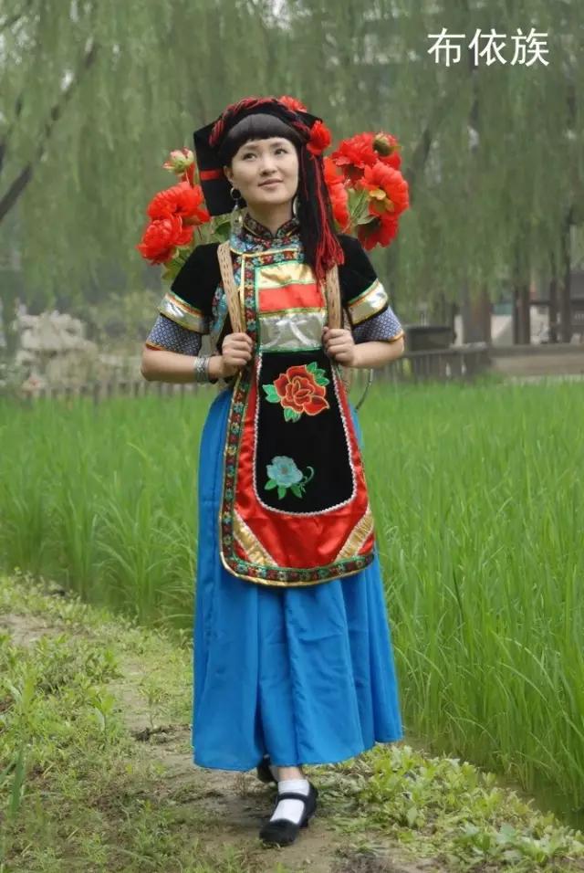 56个民族服饰的视频,56个民族男士服饰