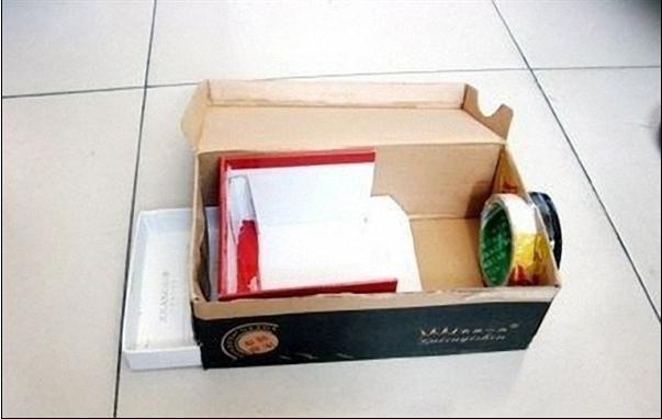 没有投影仪手机怎么在白墙上投影,手机可以当投影仪直接投屏到墙上