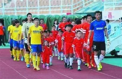 曲波声音,曲波声乐