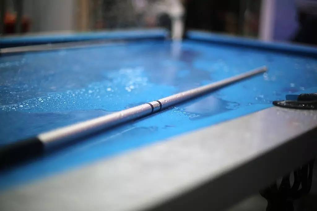 充电球杆、切开台球、防水球台,「台球年货大集」上的新鲜货