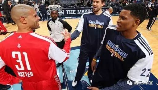 火箭队主力阵容或迎巨变,火箭队内线孱弱的窘境一去不复返