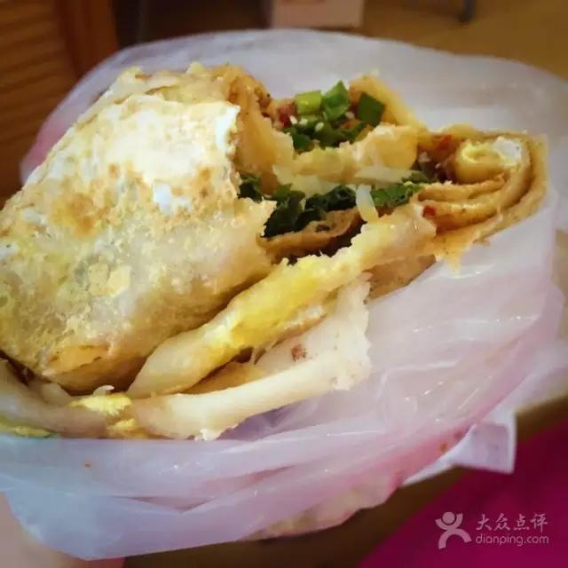 一天吃8顿算啥！回我老家青岛，带你吃上24小时！