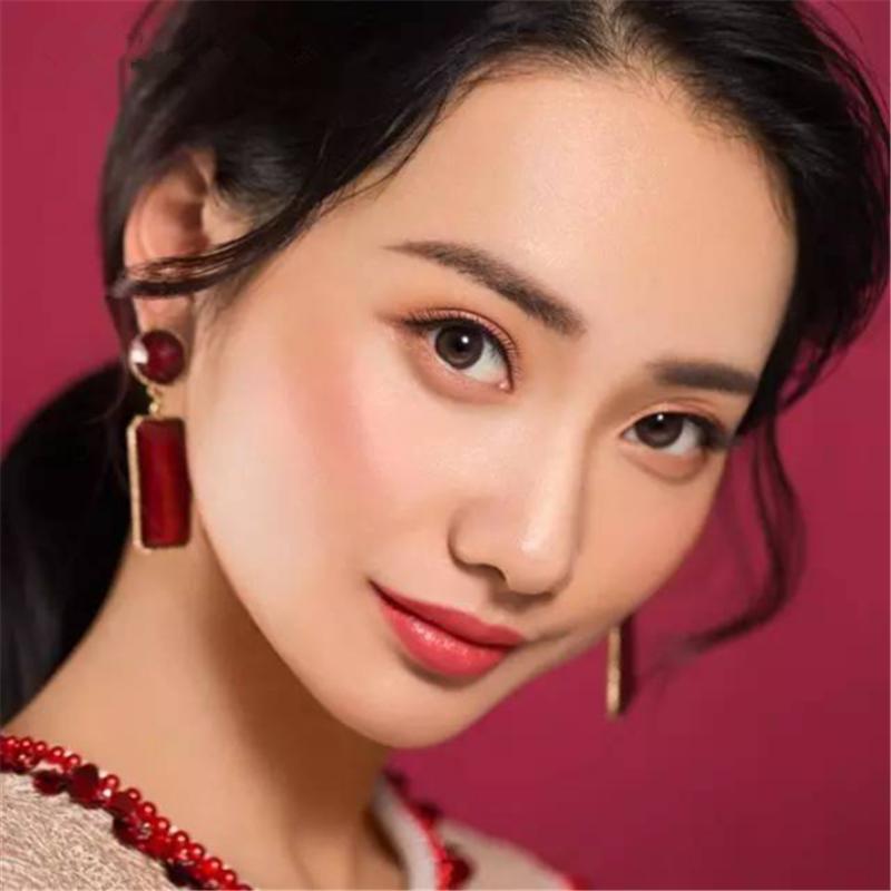 那些有魅力的女人,聪明女人都善用口红来提升魅力