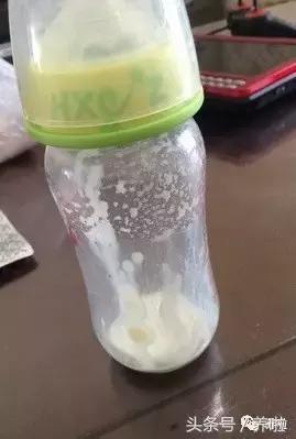 冲泡奶粉为什么会有颗粒、会挂壁？