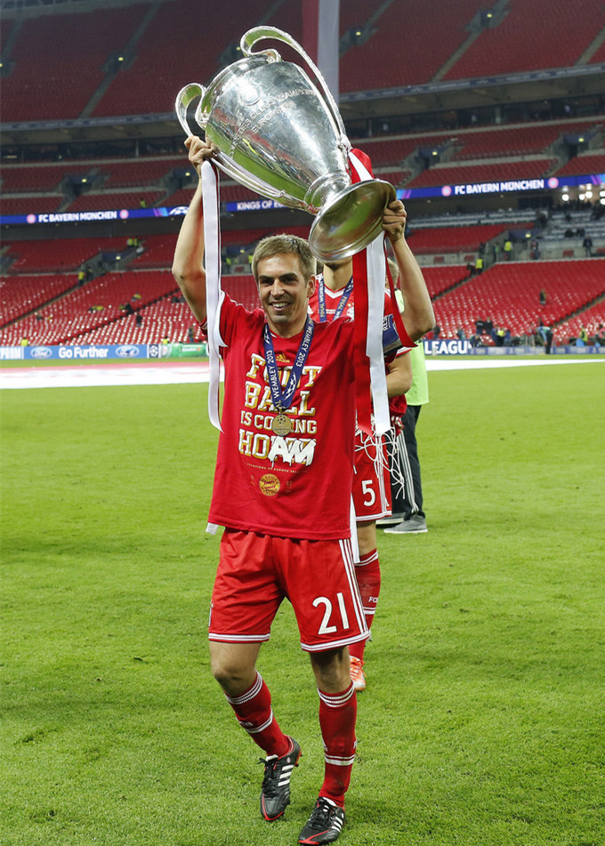 足坛里穿31号球服的高手,有哪个球星穿21号