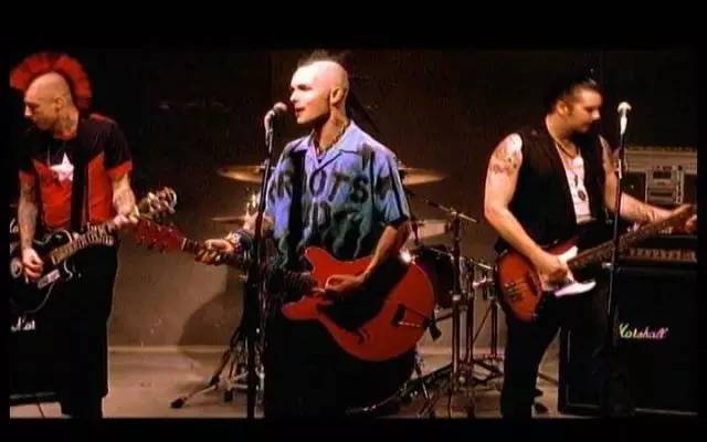 不会穿衣服的乐手不是好乐手？