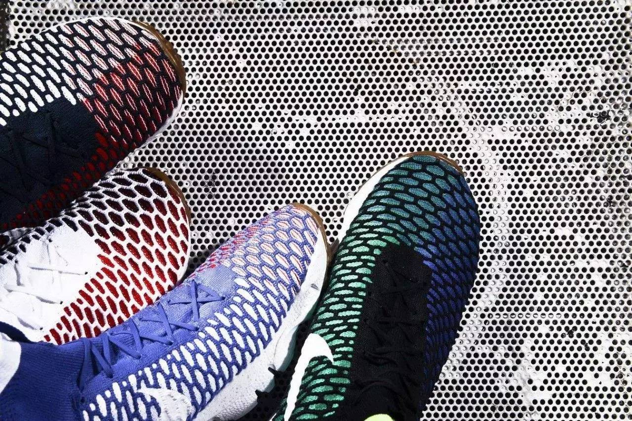 你说我不算一个称职的Sneakers，但我有最早的一款“袜套鞋”